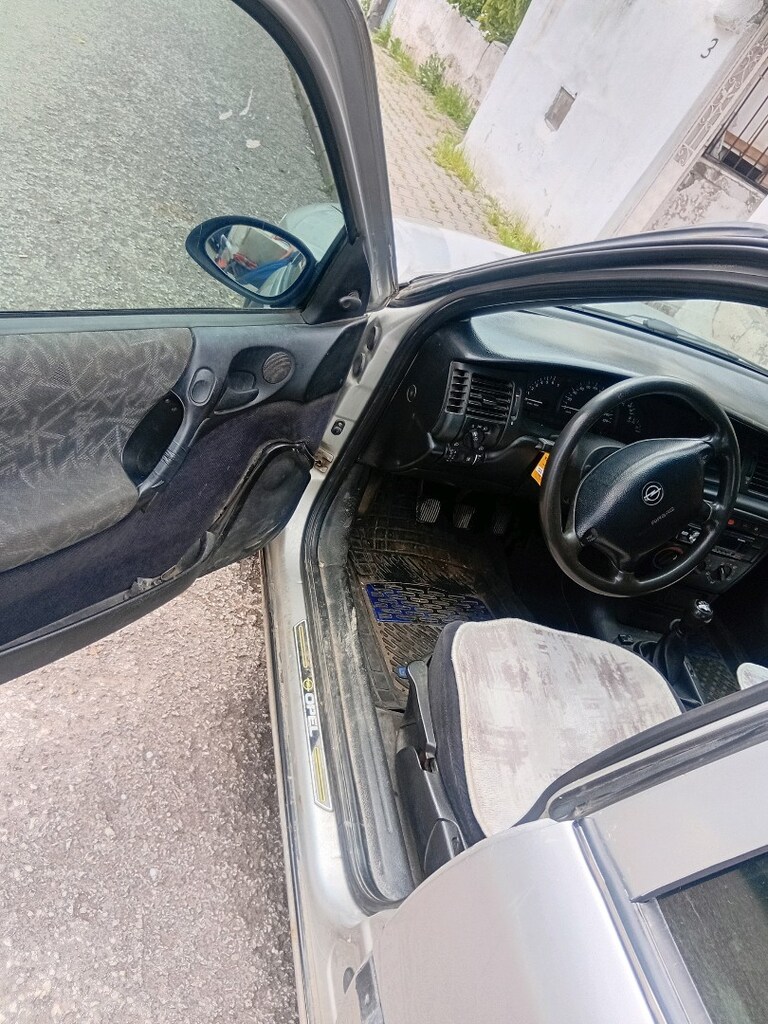 opel vectra 1998 1.6 - 12