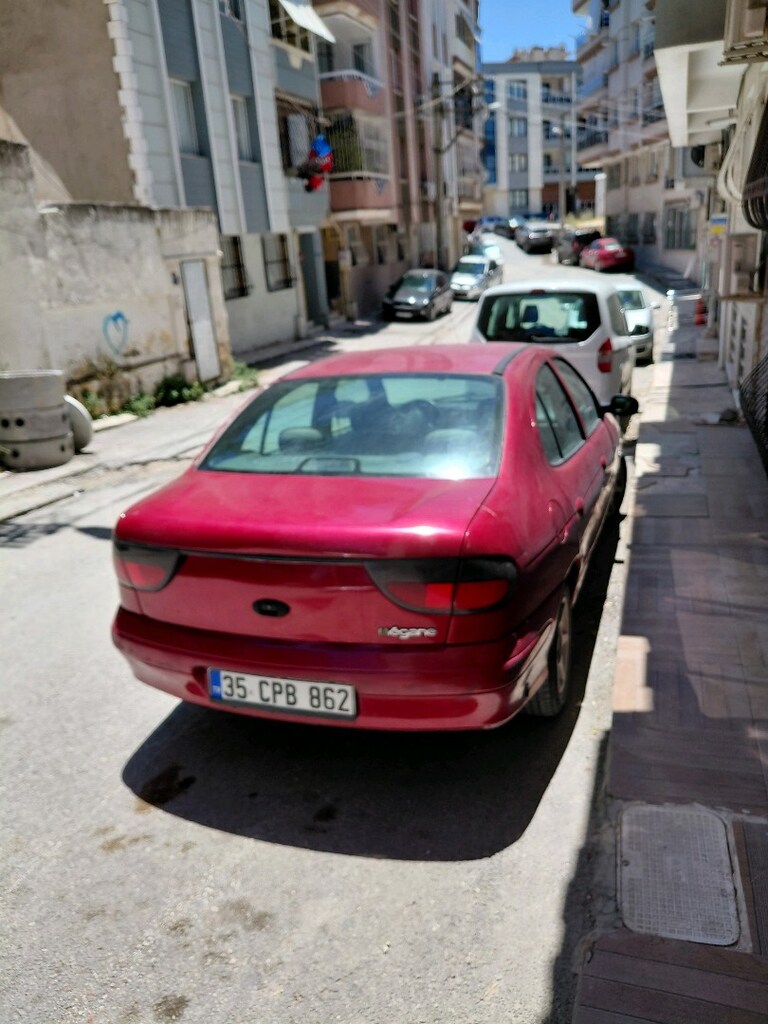 Megan 1 Renault 1998 model 2.0 motor - 4