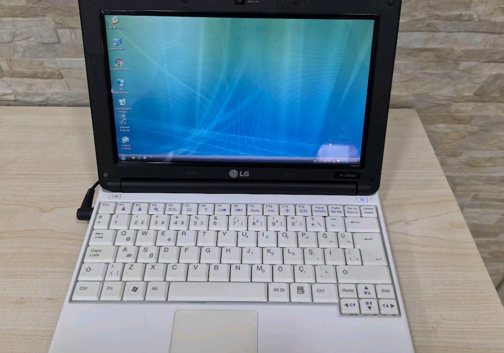 LG Minibook Laptop - 3