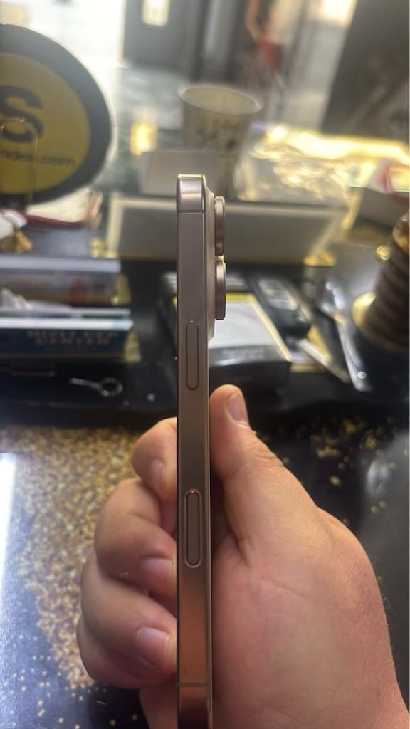 İPhone 16 pro 128gb çöl titanıum - 4