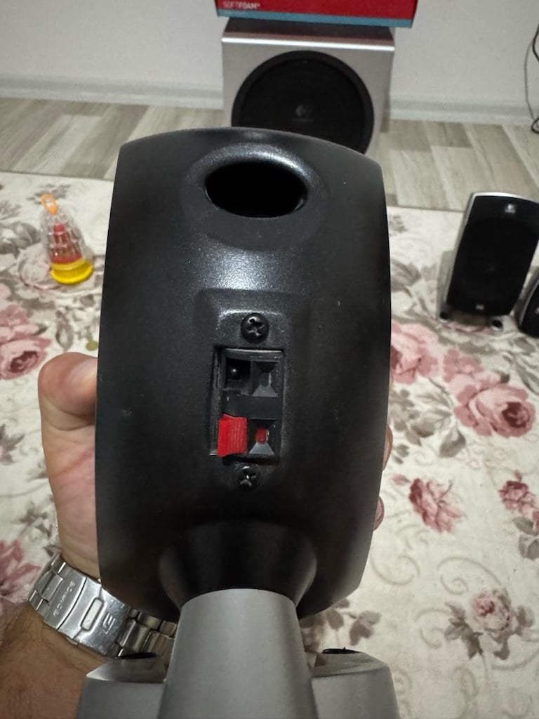 Logitech z5500 - 6