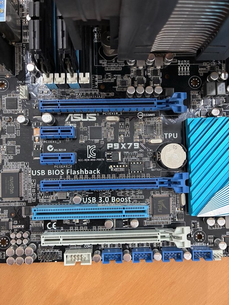 Intel Core i7-4930K + Asus anakart + 32GB Kingston Ram Kit - 3