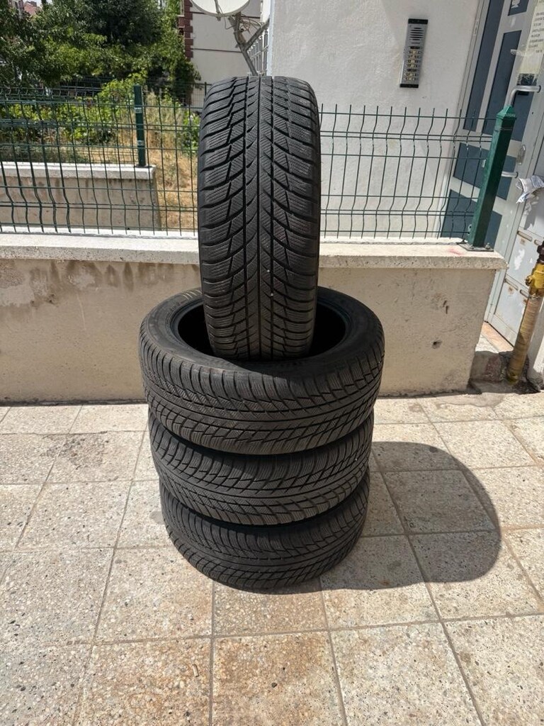 biridgestone 225-50-18 4 adet lastik - 2