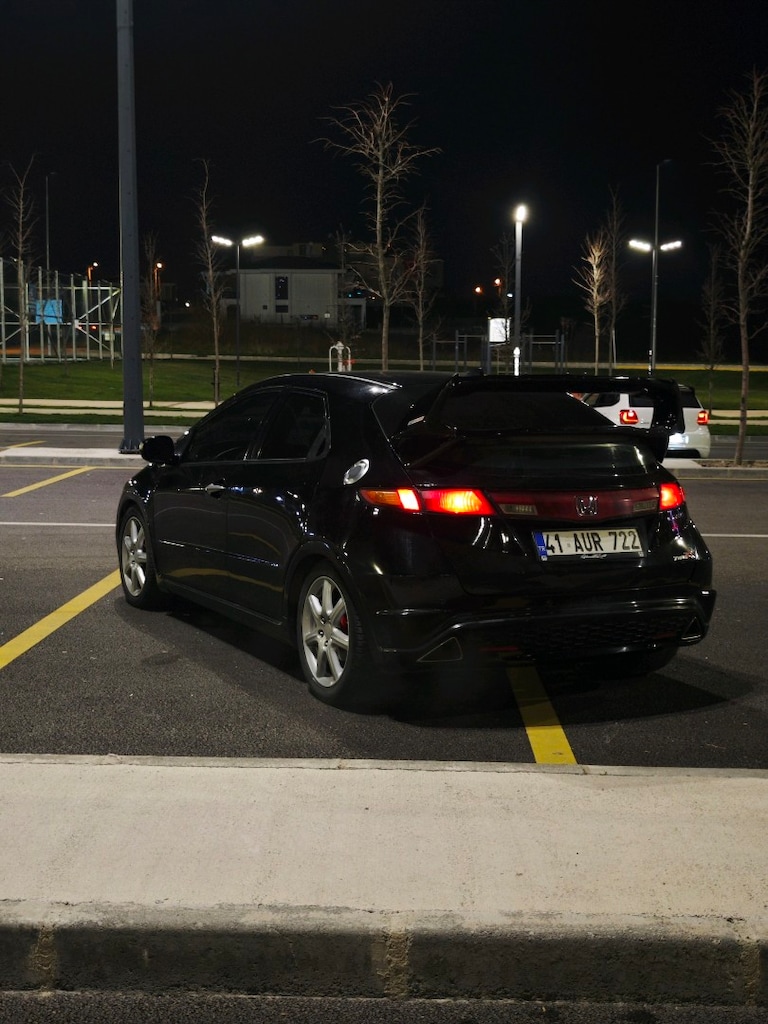 Honda Civic hatchback sport 1.8 manuel - 4
