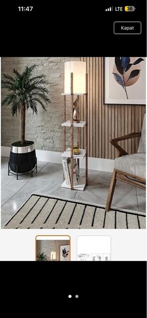 Lambader ve kitaplık çiçeklik