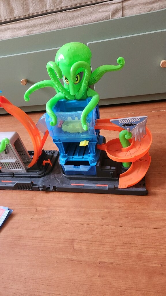 Hot wheels ahtapot araba yikama - 2