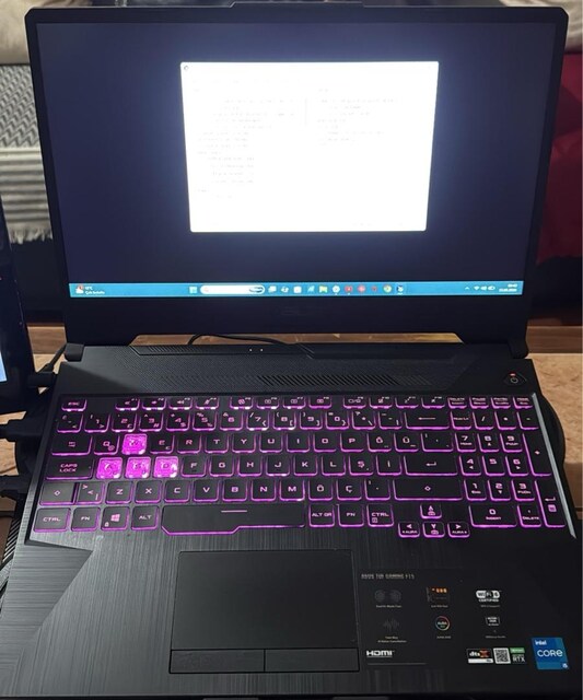 ASUS TUF Gaming F15 RTX 3050 Ti / 24 GB RAM / 144Hz Temiz Kullanıldı.
