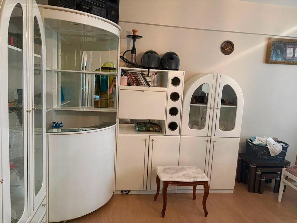 Barlı Vitrin Takımı - 4