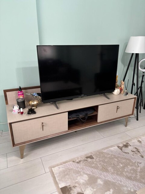 Tv ünitesi ve orta sehpa