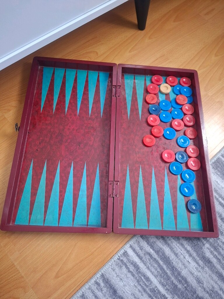 dama tavla fazlalık diye - 2