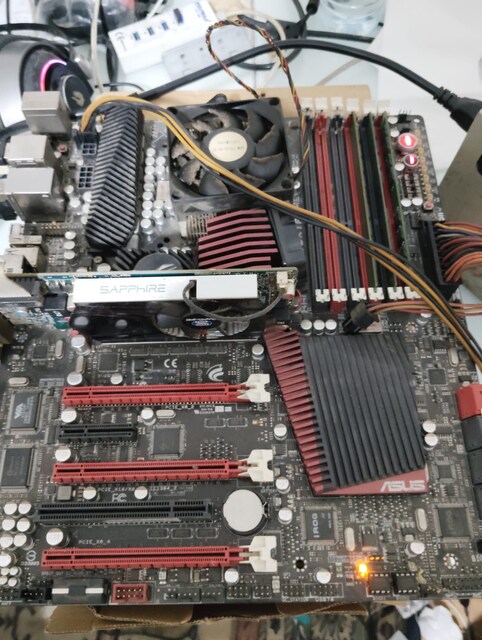 ASUS RAMPAGE III EXTREME X58 + Intel i7 960 3.20GHz + 24GB RAM