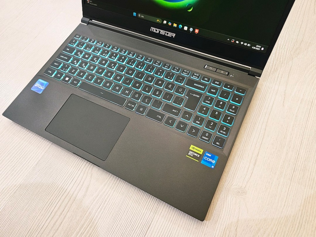 Monster Rtx4050 140Wat 32 Ram 1 Tb Ssd Hatasiz Gaming Laptop - 4