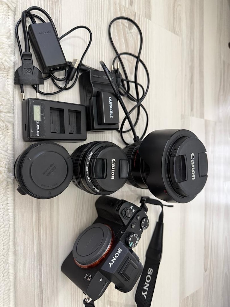 Sony A7II 2 adet Canon Lens ve E-Mount lens Adaptörü