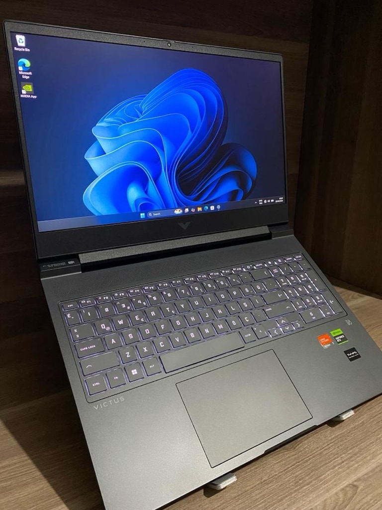 HATASIZ 4070 HP VİCTUS GAMİNG LAPTOP - 4