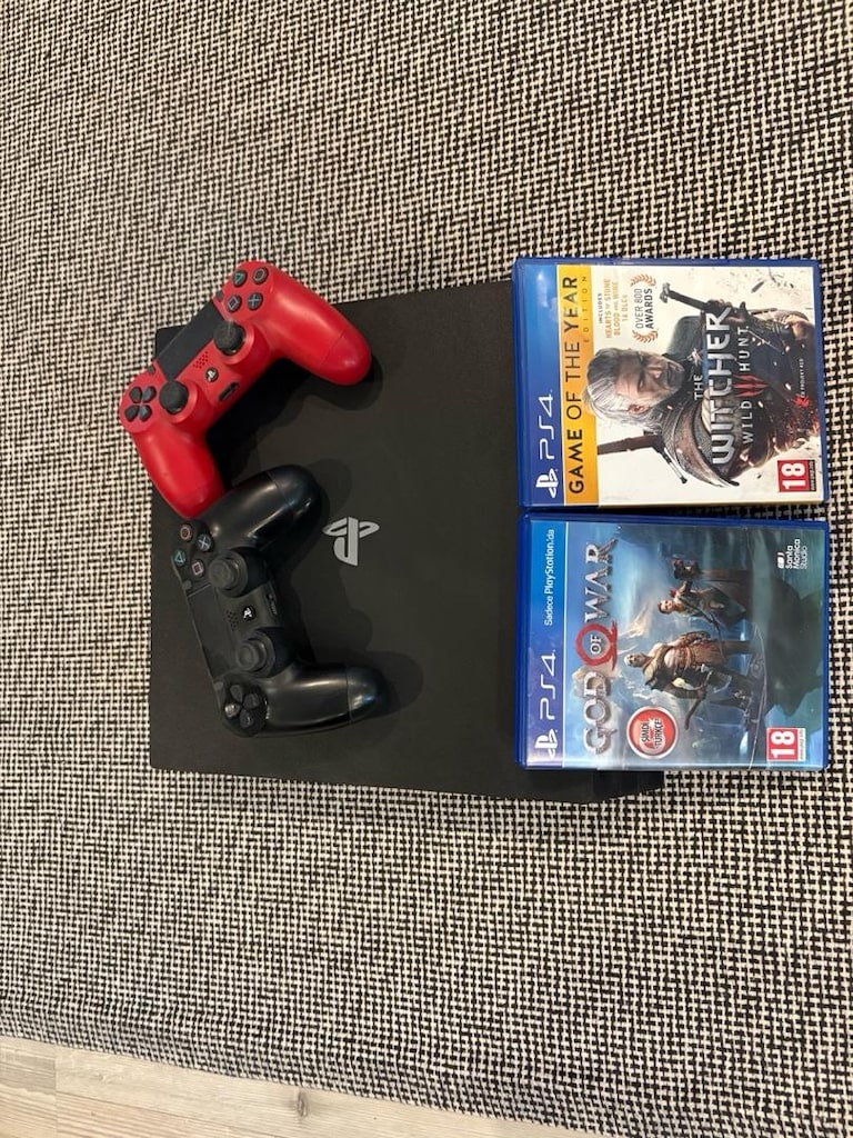 Playstation 4 pro 7216B 1 tb