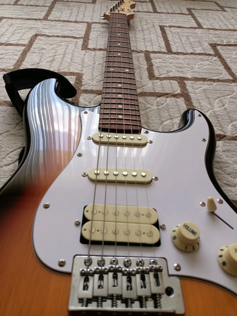 sıfır ayarında elektro gitar - 7