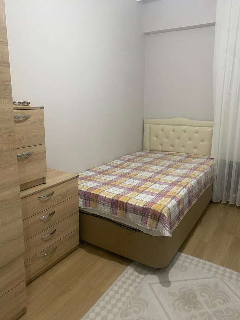 Satılık Genç Odası