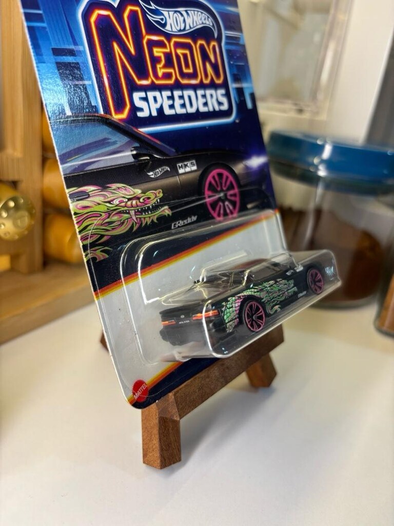 Hot Wheels 2024 Nissan Silvia S13 Neon Speeders - 4