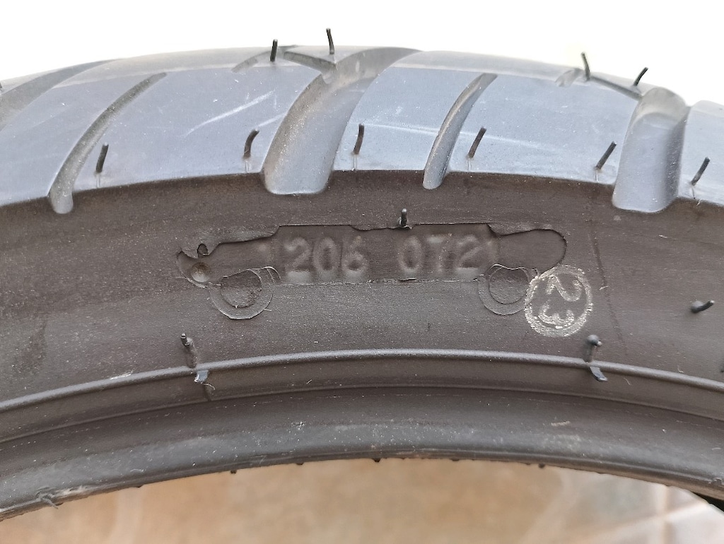 EUROGRIP LASTİKLER 130/70/17 & 100/80/17 TAKIMDIR - 8