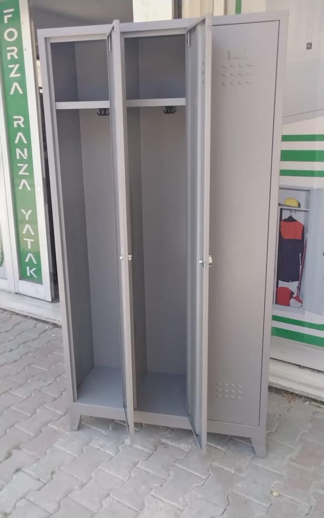 3 KAPİLİ SOYUNMA DOLABİ - 2