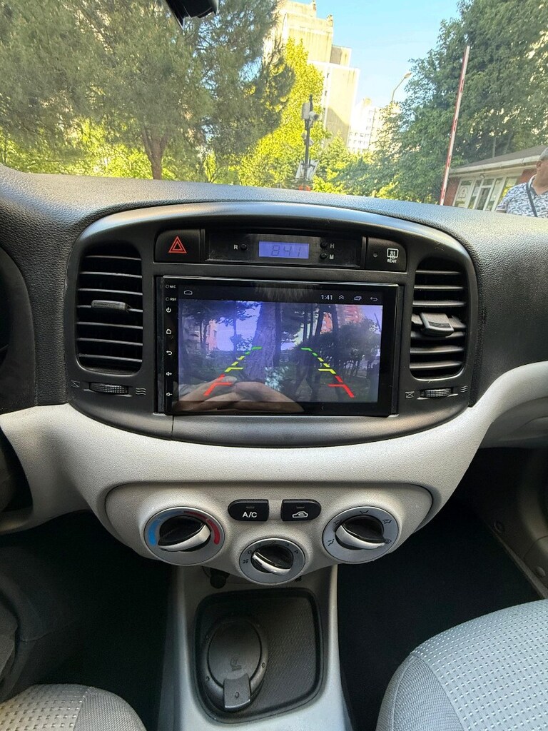 Hyundai Accent - 5