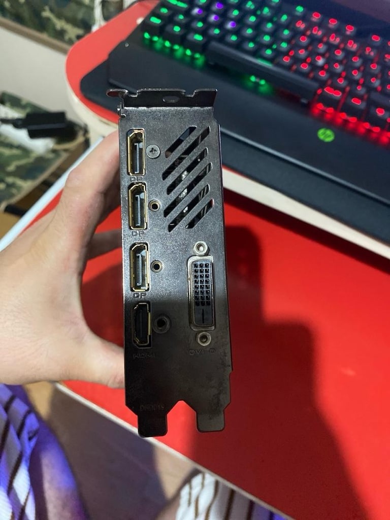 amd cıgabyte rx570 8gb 256 bit ddr5 - 4