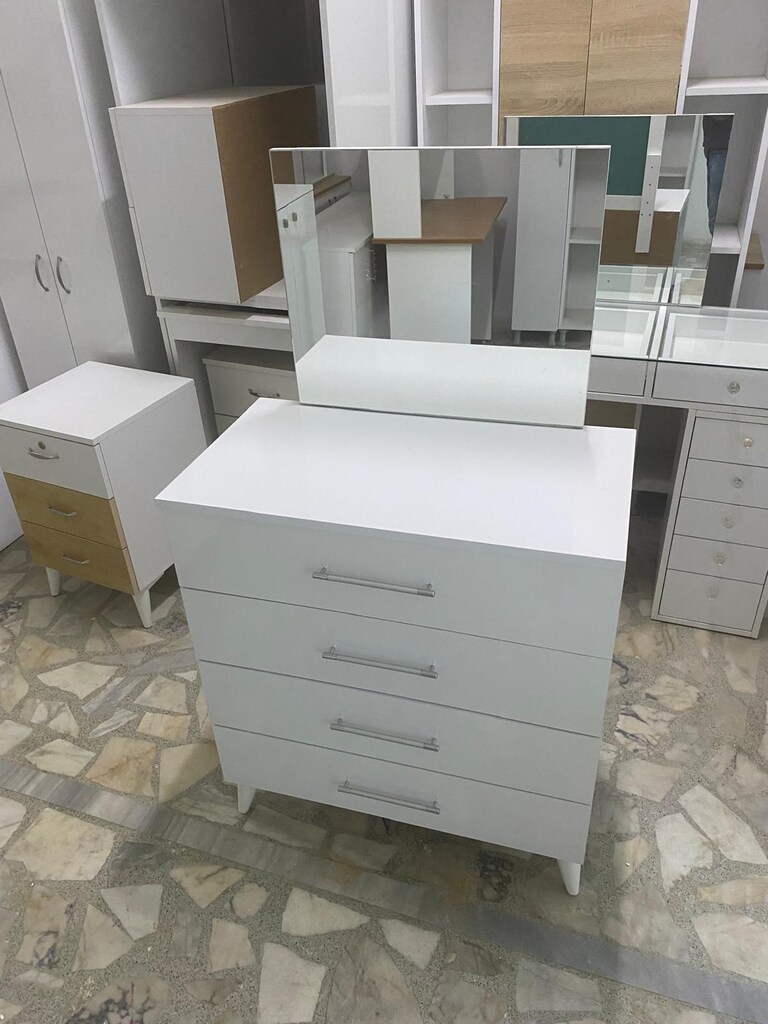 4 ÇEKMECELİ AYNALI ŞİFONYER - 2