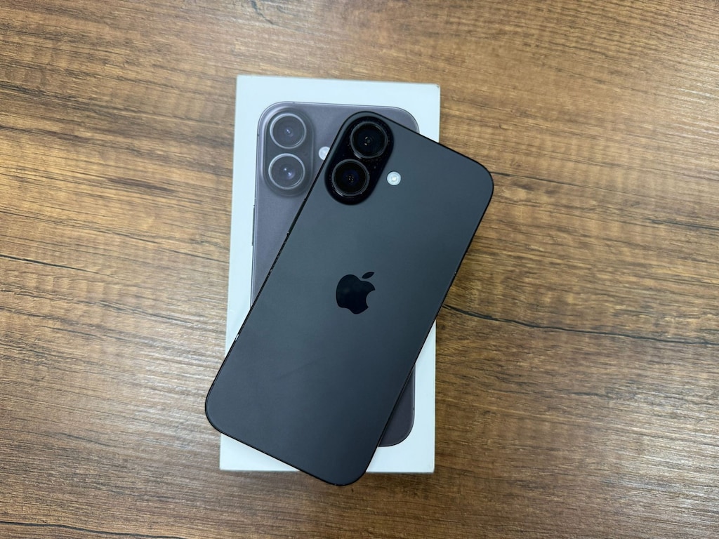 Apple iPhone 16 128GB Siyah MYE73TU/A Cep Telefonu - 5