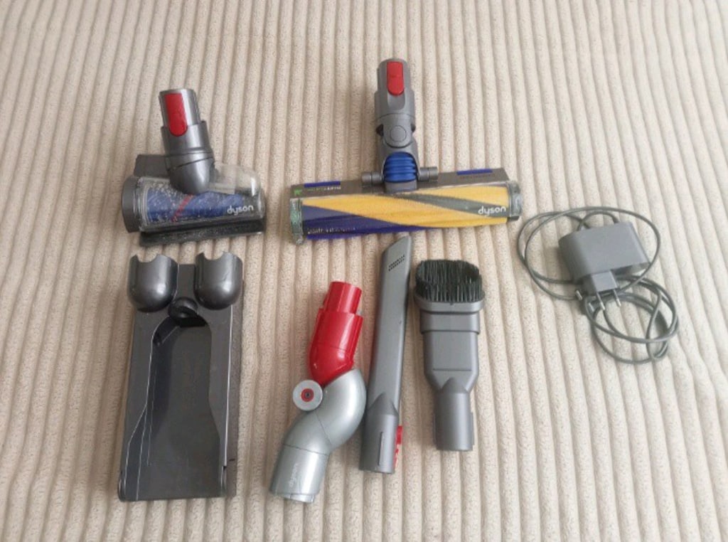dyson v12 - 2