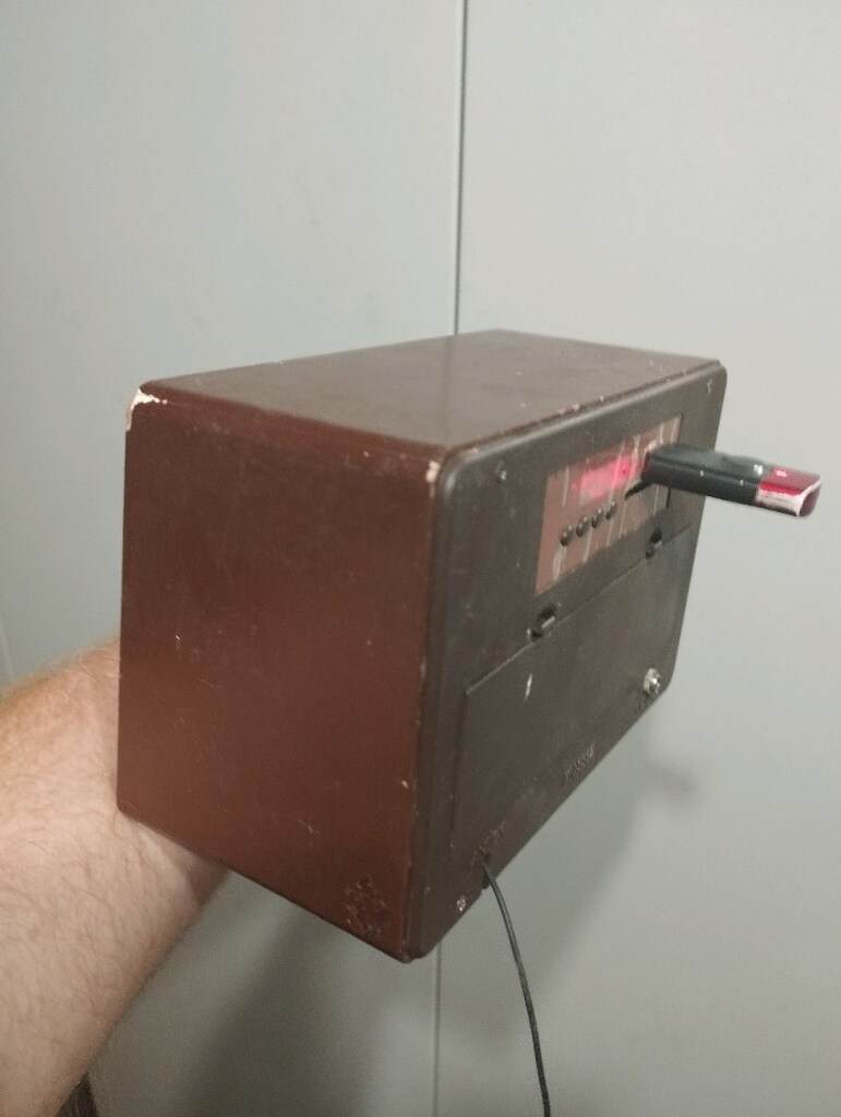 eski görünümlü müzik çalar USB ve radyo - 3