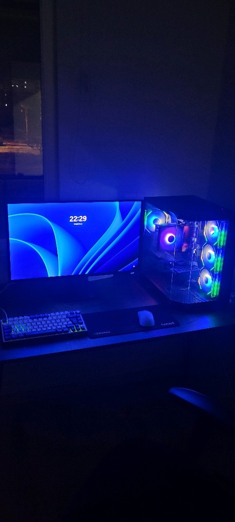 Üst düzey sorunsuz Gaming PC (5070Tİ) (Oled monitör)