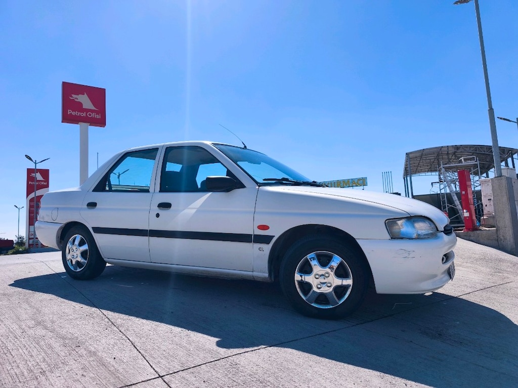 1998 model Ford escort değişensiz - 9