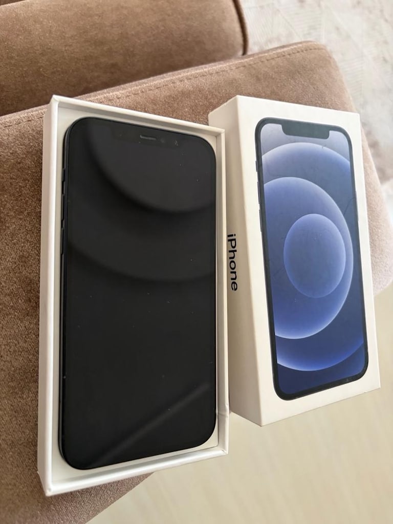 iPhone 12 - 3