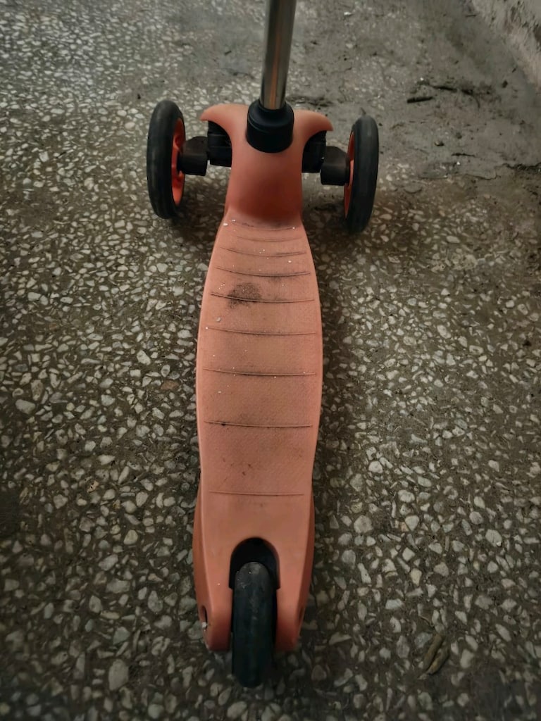 Herşeyiyle sağlam Scooter.Çocuk için uygun,arızasız haldedir - 6