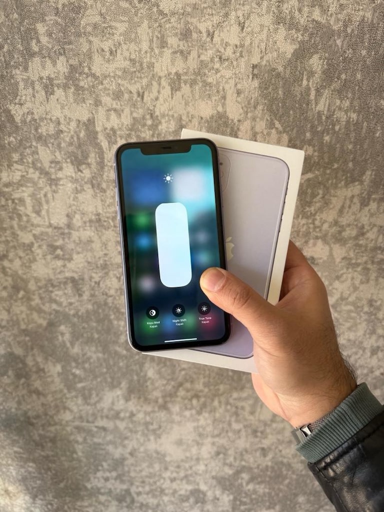 iPhone 11 yurtiçi kutulu hatasız tertemiz işlemsiz - 7