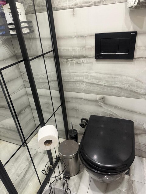 Mutfak Dolabı + Mutfak Tezgahı + Banyo + Petek
