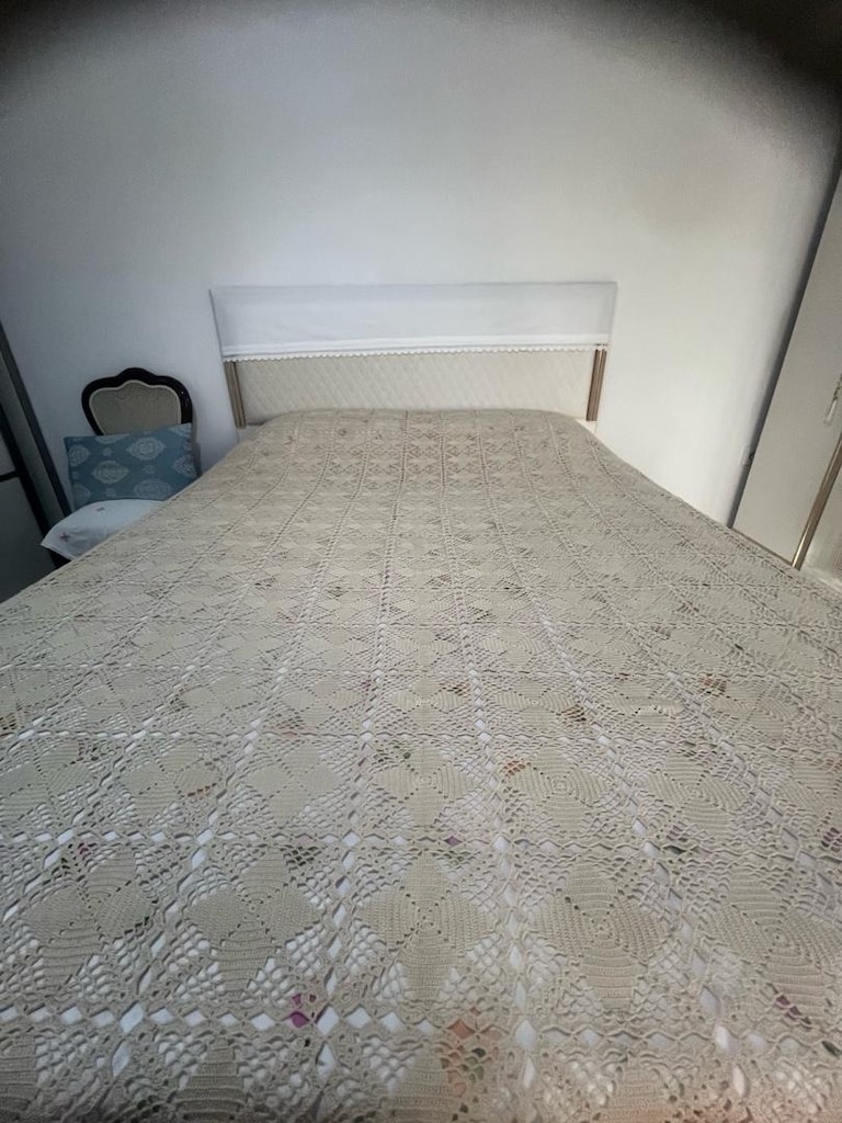 Krem Rengi Kare Motifli Büyük Boy Dantel Yatak Örtüsü yada Masa Örtüsü - 8