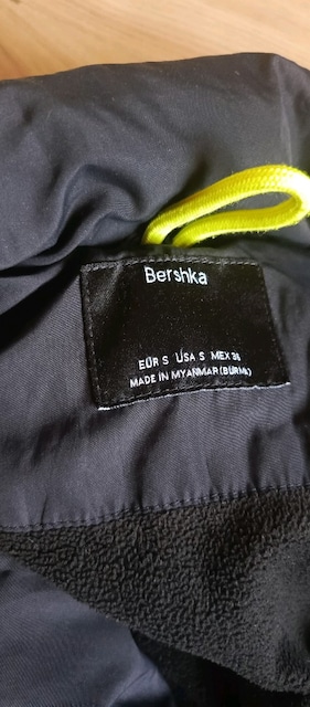 bershka Mont