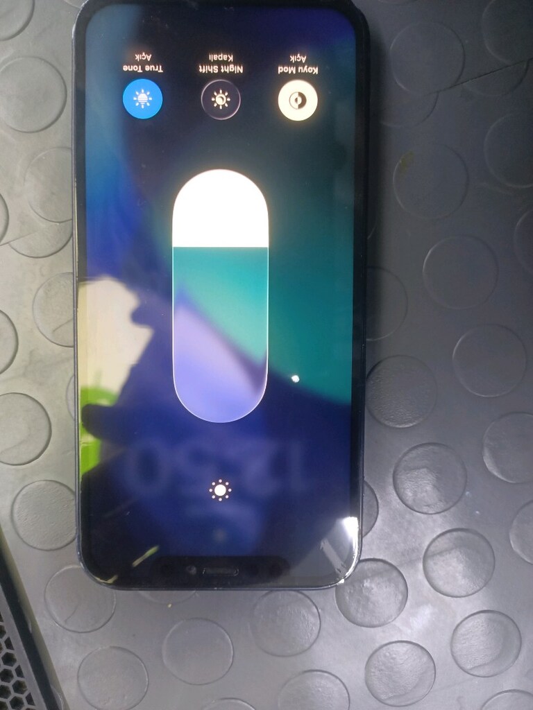 iPhone 12 - 3
