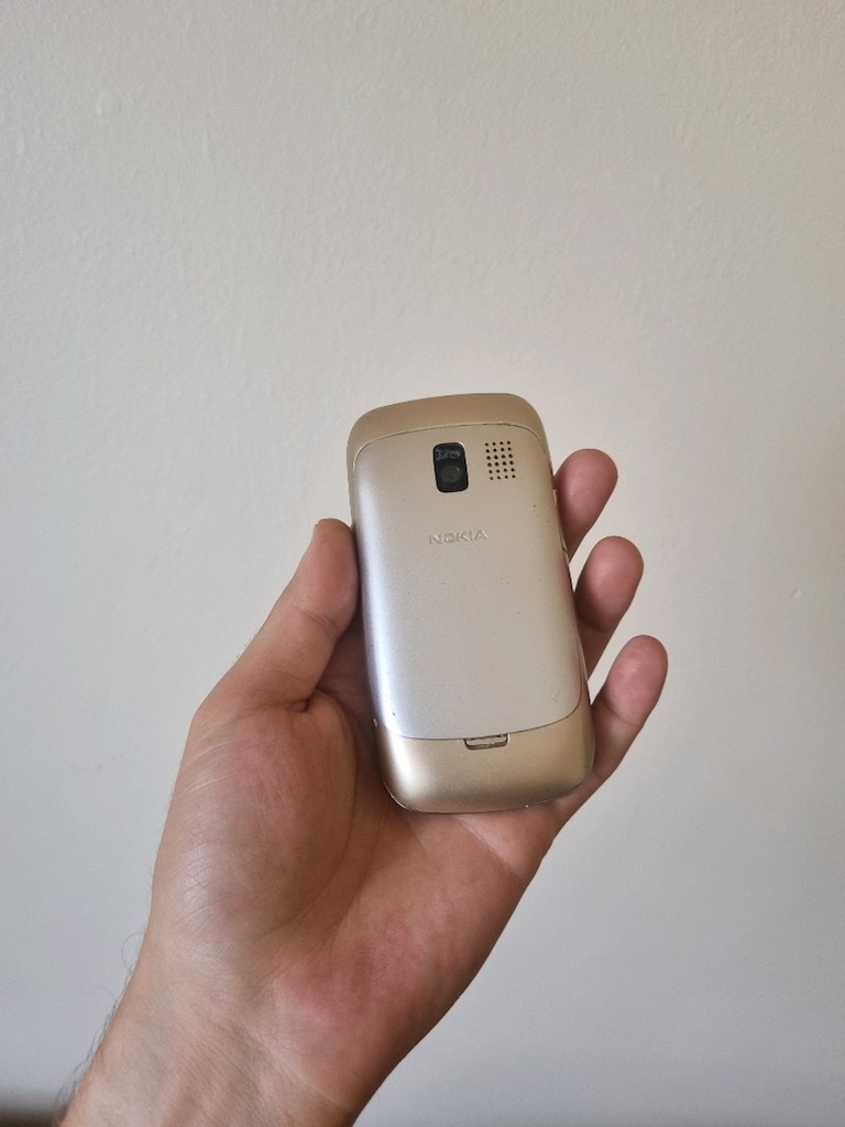 Nokia 302 Gold Aktif - 6
