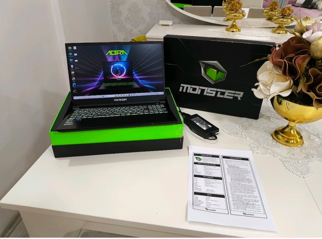 i7 12. Nesil Monster 24 GB RAM G@rantili oyun canavarı laptop - 2