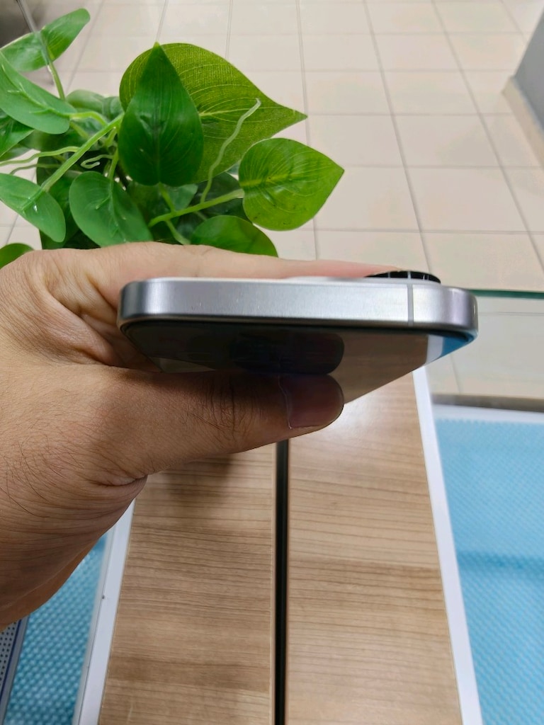 İPHONE 15 PRO TÜMÜYLE ORJİNAL - 5