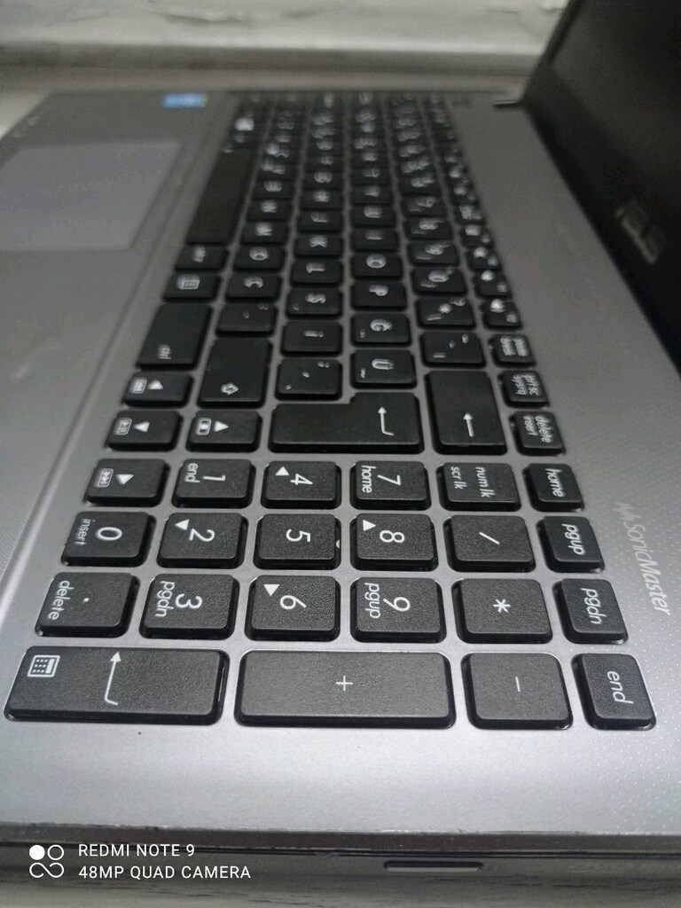 Dizüstü Bilgisayar Asus - 6
