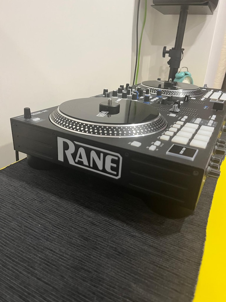 Rane One DJ Controller - 7