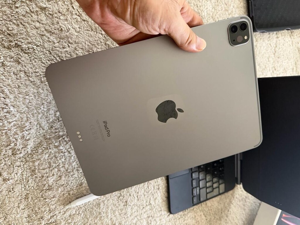 iPad Pro M2 / magic Keyboard / Apple Pencil - 3