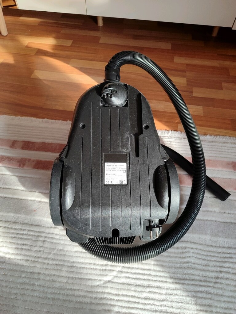 BOSCH Serie 4 Toz torbasız Süpürge Siyah - 9