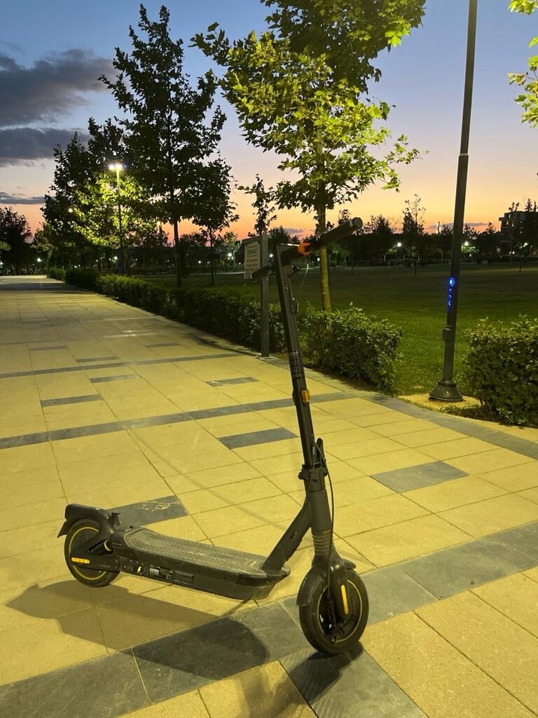 SEGWAY NİNEBOT MAX G2 - 2