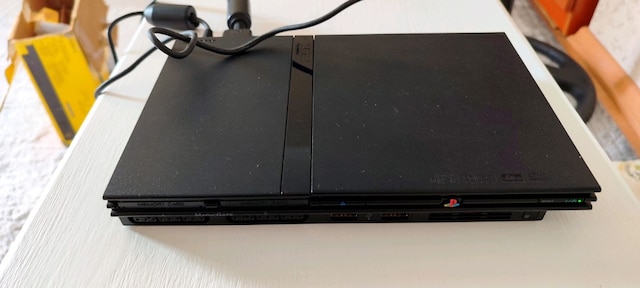 Kutulu + Kablolu PS2 Slim (Arızalı / Yedek Parçalık / Koleksiyonluk) - 2