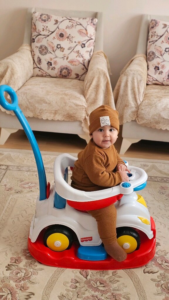 Fisher Price 4 in 1 araba
