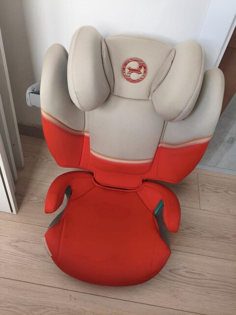 Az kullanılmış Cybex solution s i-fix araba koltuğu